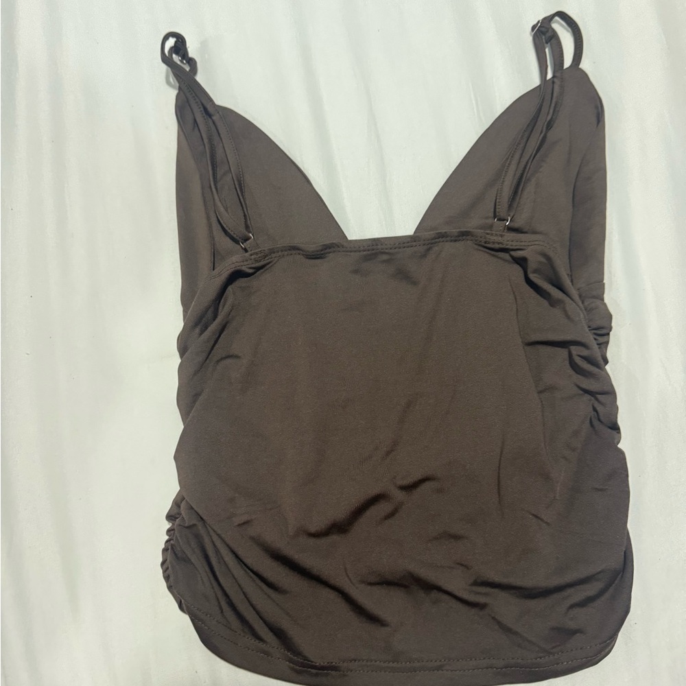 Solid Ruched Backless Cami Top - Picture 5 of 5